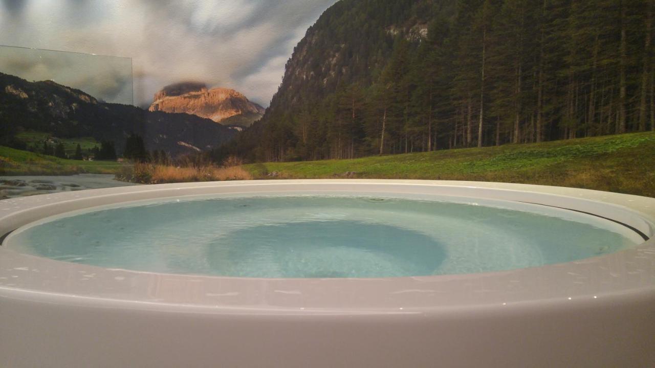 Hotel Flora Alpina Campitello di Fassa Dış mekan fotoğraf