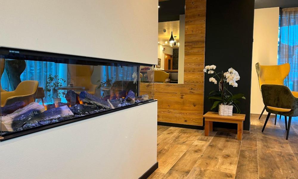 Hotel Flora Alpina Campitello di Fassa Dış mekan fotoğraf