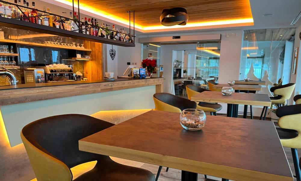 Hotel Flora Alpina Campitello di Fassa Dış mekan fotoğraf